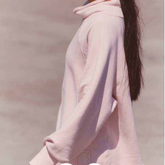 CUTBACK MOCK NECK PULLOVER IN BALLET SLIPPER - Picture 4 of 8